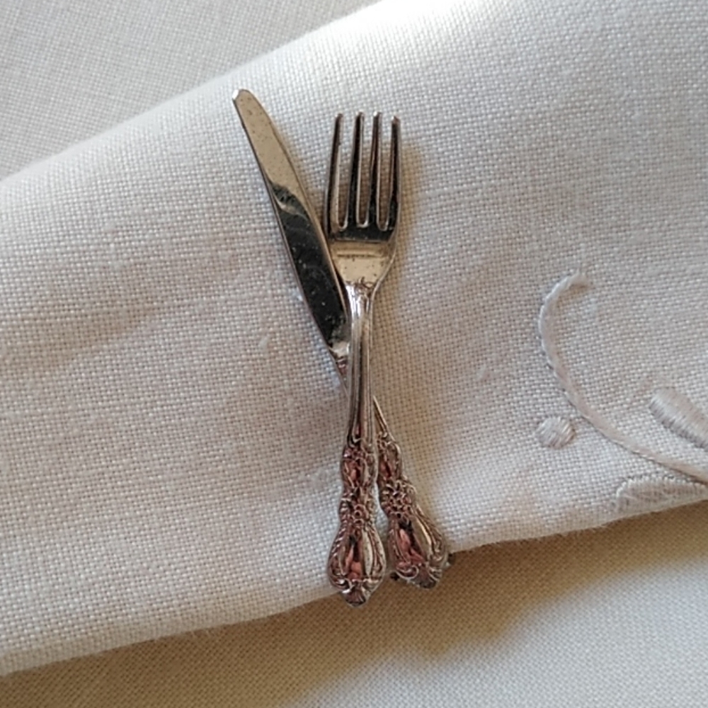 Vintage Silver Toned Fork & Knife Tie Clip